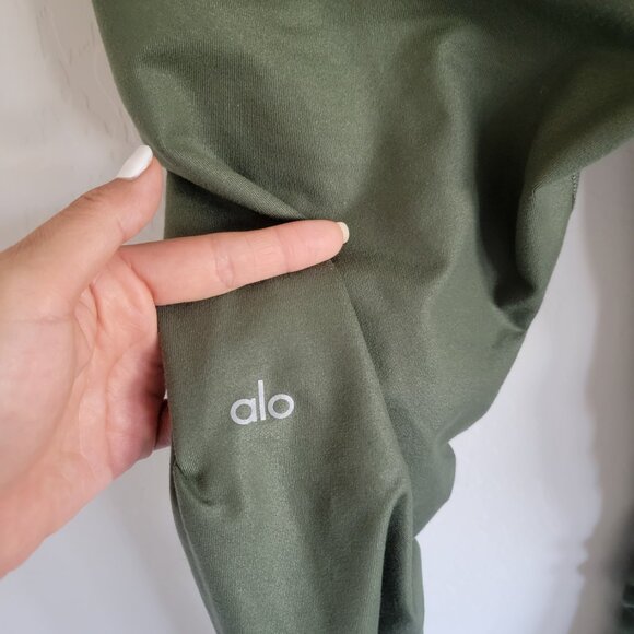 ALO Yoga Idol Ruched Leggings SMALL Women Olive Green Jungle Glossy Athleisure - Picture 7 of 8